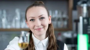 Die Bankettleiterin sorgt für den reibungslosen Ablauf von Veranstaltungen und Feierlichkeiten im Hotel am Schlosspark Güstrow.