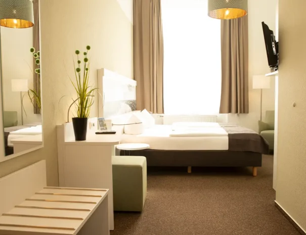 schlosspark-zimmer-economy-uebernachten-guestrow