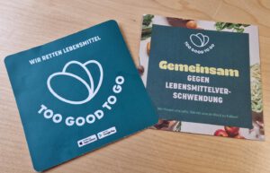 Flyer mit dem Logo von Too good to go drauf